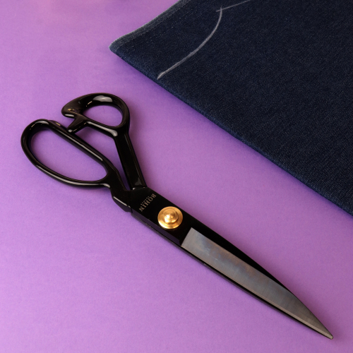 Professionnal tailoring scissors